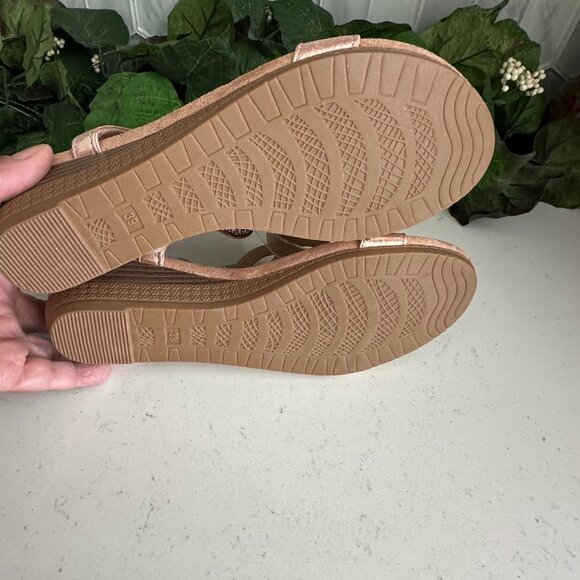 Elegant Rhinestone Embellished Rose Gold Sandals Size 39 - Picture 7 of 7